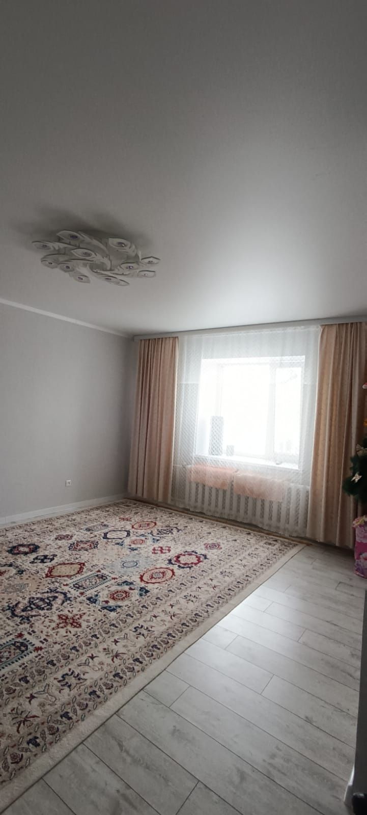 Продам квартиру район пятый микрорайон 5 дом пятый этаж всё доступно