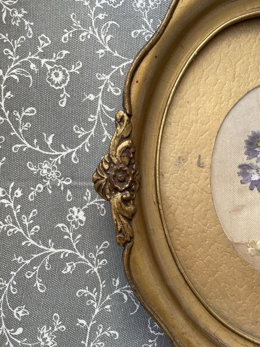 Винтидж старинна рамка с бродерия