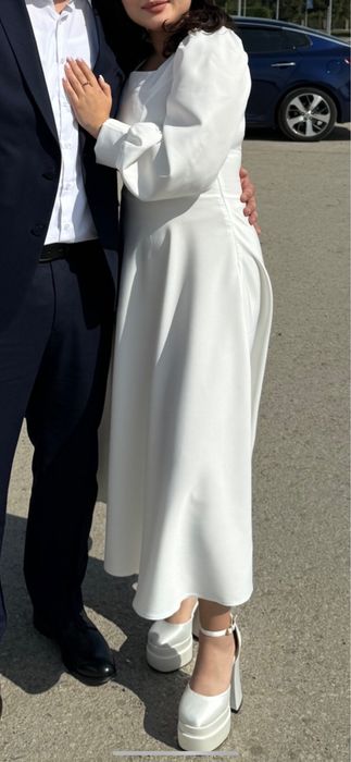 Продам белое платье