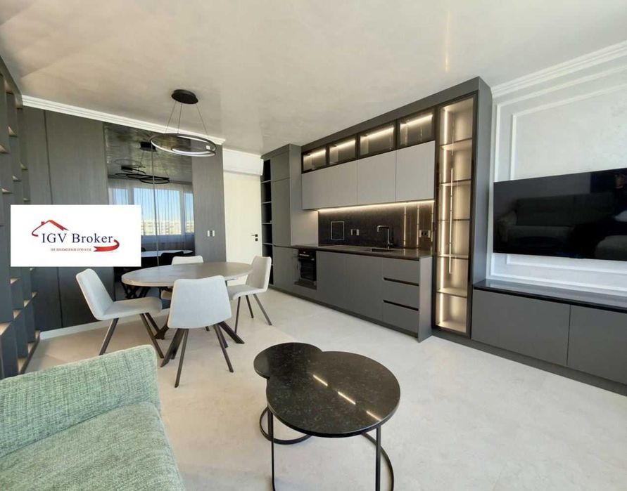 Тристаен апартамент в Люлин 10