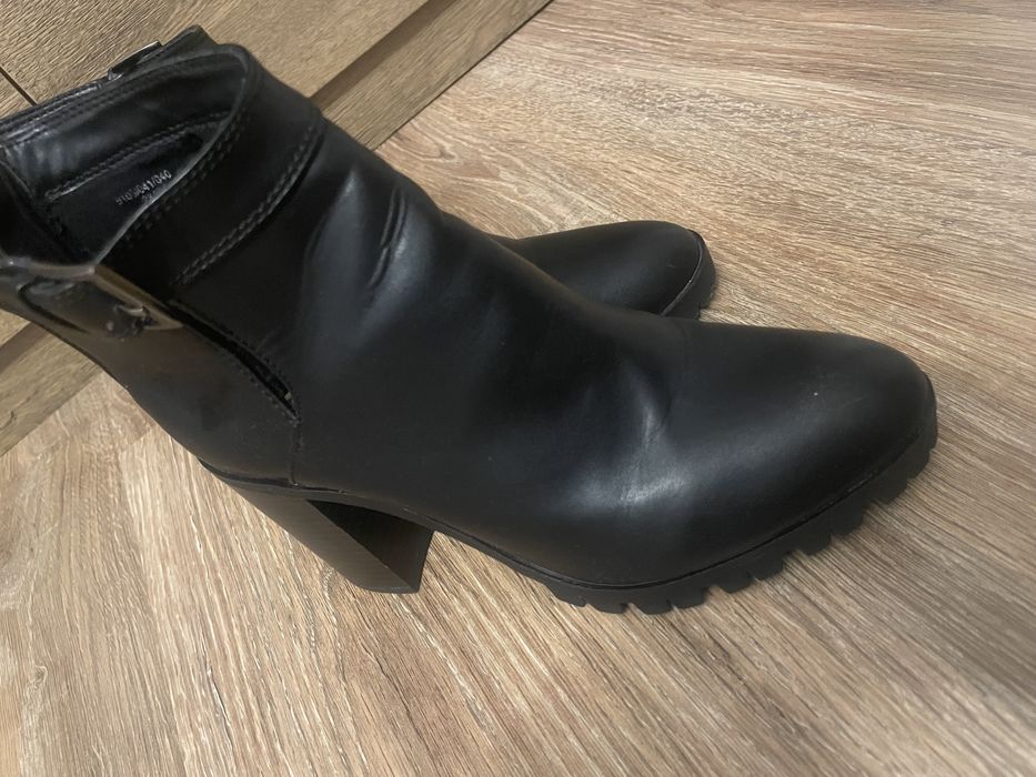 Botine/ghete toc Stradivarius 37