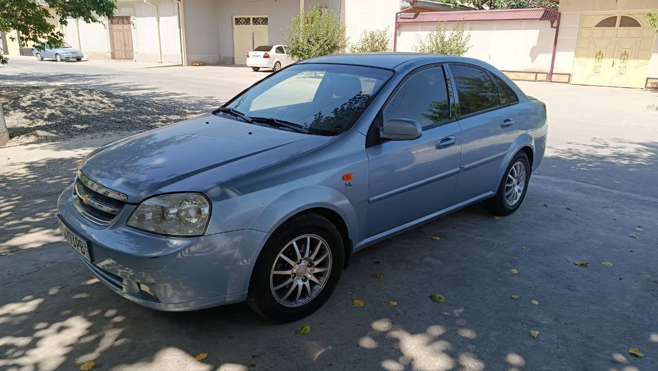 Lasetti 2013 zur xolatda