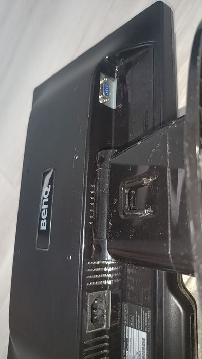 Vând monitor pentru PC cu mufa vga
