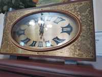 Продам советские настольные часы "ЯНТАРЬ"
