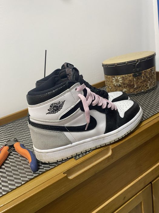 Vand jordan 1 high marimea 38,5 39 24,5 cm , sunati pe nr de telefon