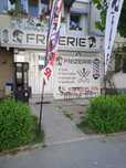 Ofer spre închiriere salon de înfrumusețare (frizerie)