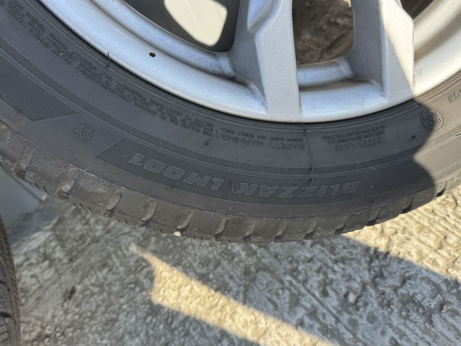 Jante aliaj BMW Seria 3 cauciucuri iarna Pirelli Cinturato 225/50/R17
