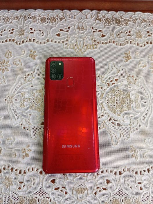 Samsung a21s yaxshi holatda