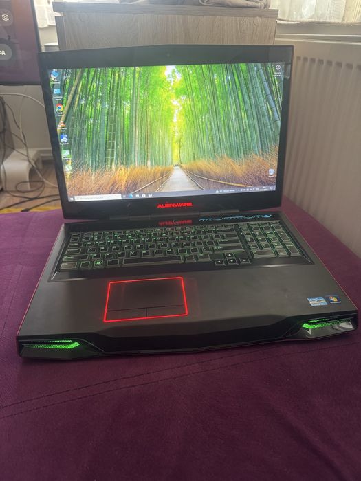 Alienware M17x R4 Ram 16 GB със 4 слота за рам