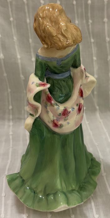 Фигура на дама , “Spring Serenade”
