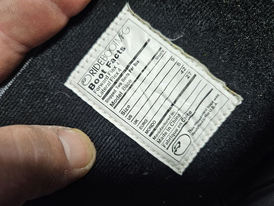 Boots 135 buti placa snowboard  Ride  mărimea 42  (  27 cm) .