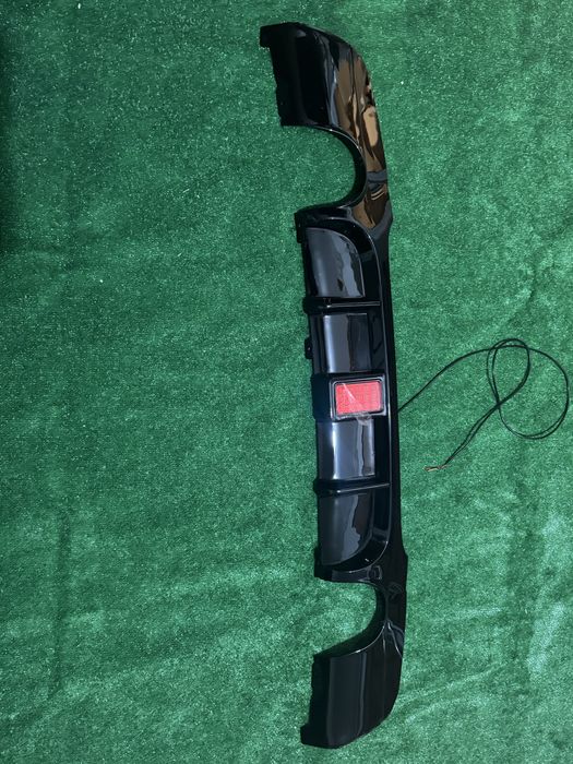 335 Оребрен Дифузьор с Ф1 стоп за BMW E90, 91