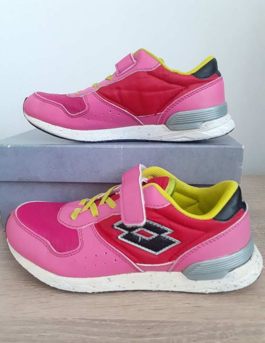 Подарявам детски маратонки LOTTO