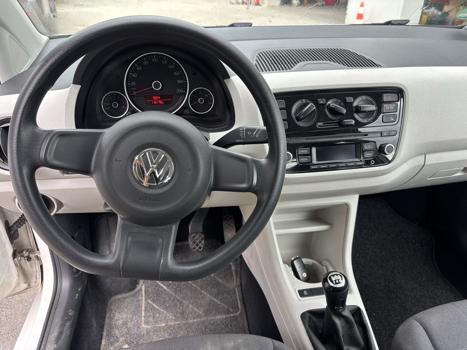 Volkswagen up 1.0 move up