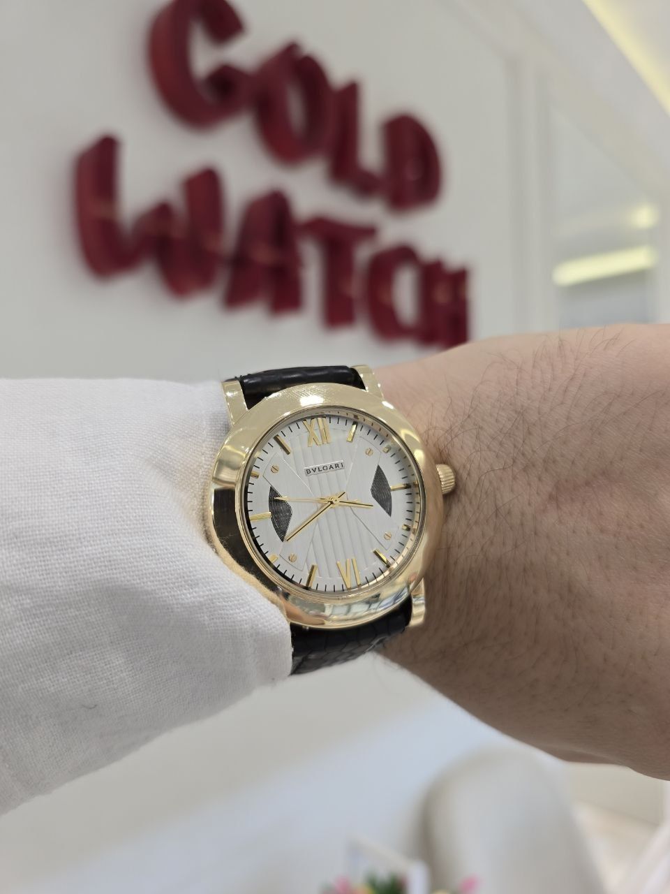 Продам золотые часы Bvlgari 
Проба 585 
Автоматика.