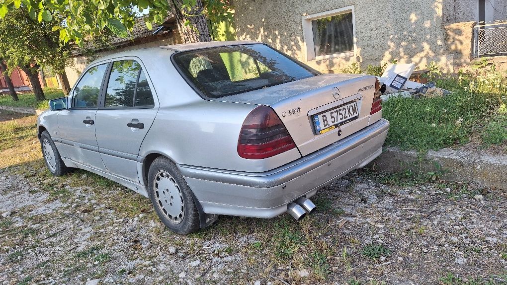 Mercedes-Benz C250