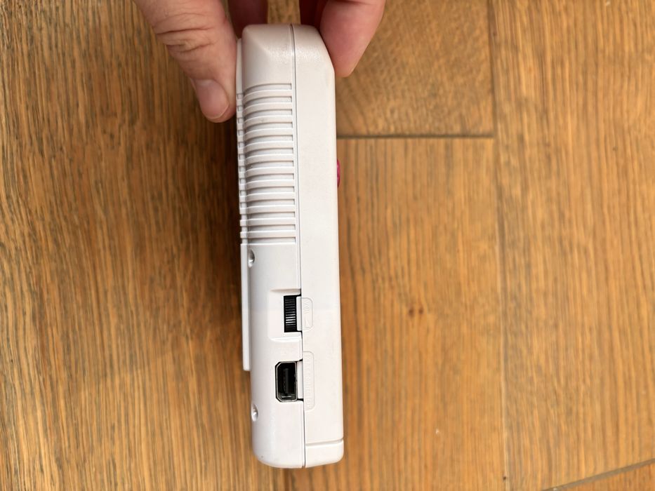 Game Boy original , restaurat