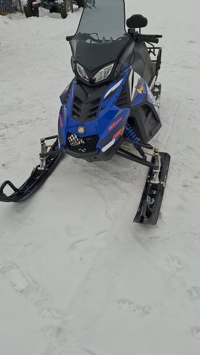 продам снегоход 300cc