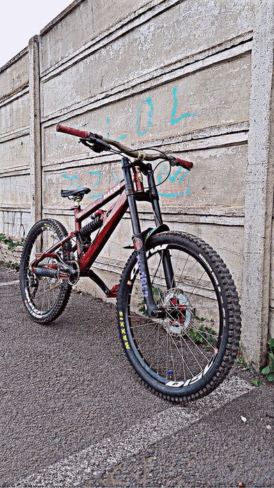 Vând Duncan Cane Corso DH BIKE