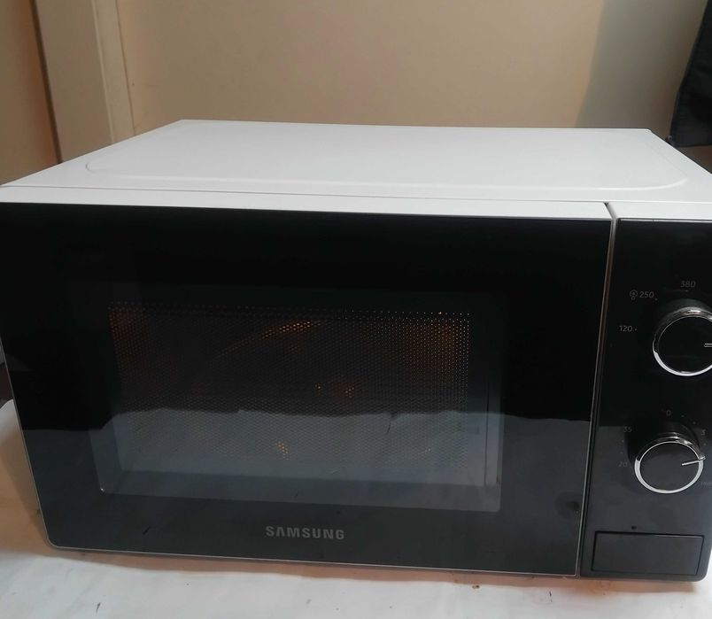 Микровълнова печка SAMSUNG