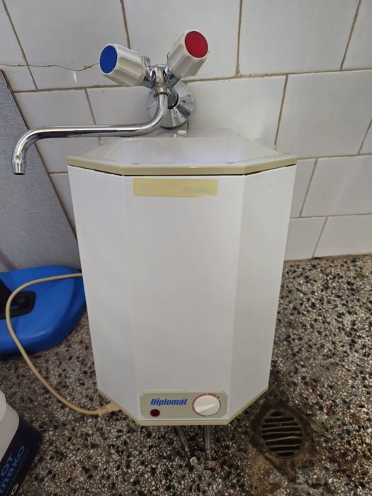 Проточен бойлер 10л