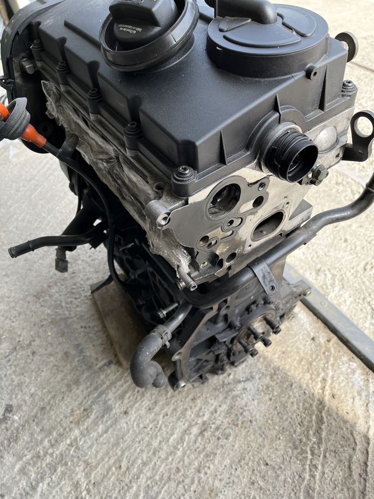 Vând motor Passat b6 2.0 TDI 140 cp  BKP