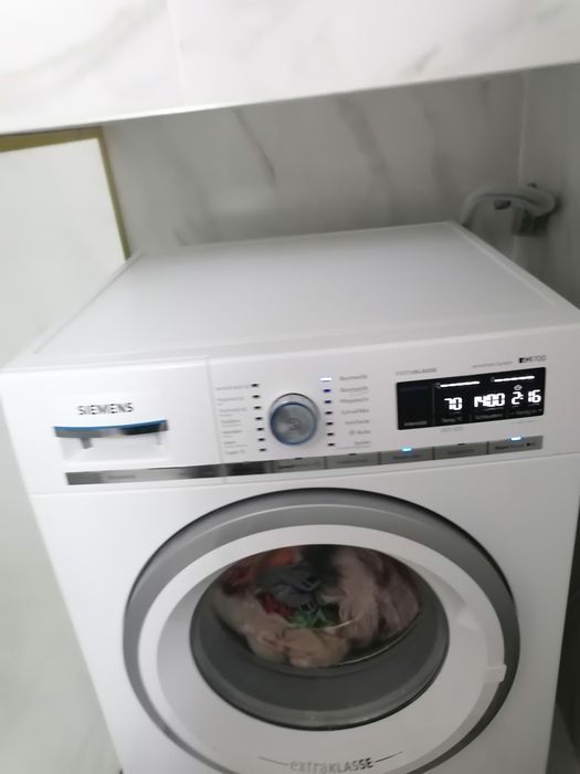 Vând mașina de spălat Siemens extra class, capacitate 8 kg, 1400