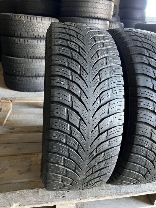 2 anvelope de iarna 235/65/16c nokian 2021!