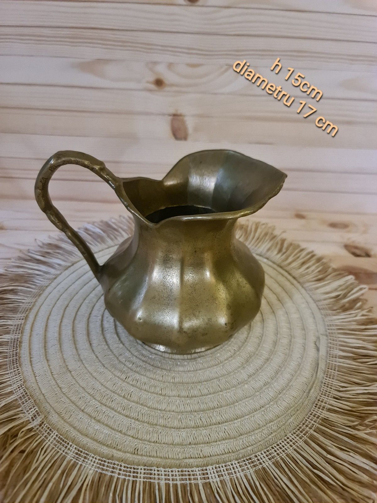 Carafa din bronz masiv