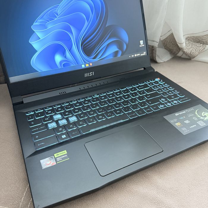 MSI Bravo 15 C7V RTX 4050 Ryzen 7 7735HS