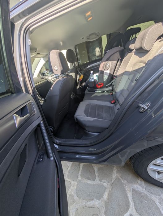 Vând Golf VII Variant