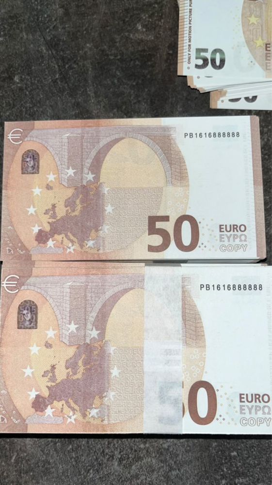 Реквизитни банкноти от 50€.