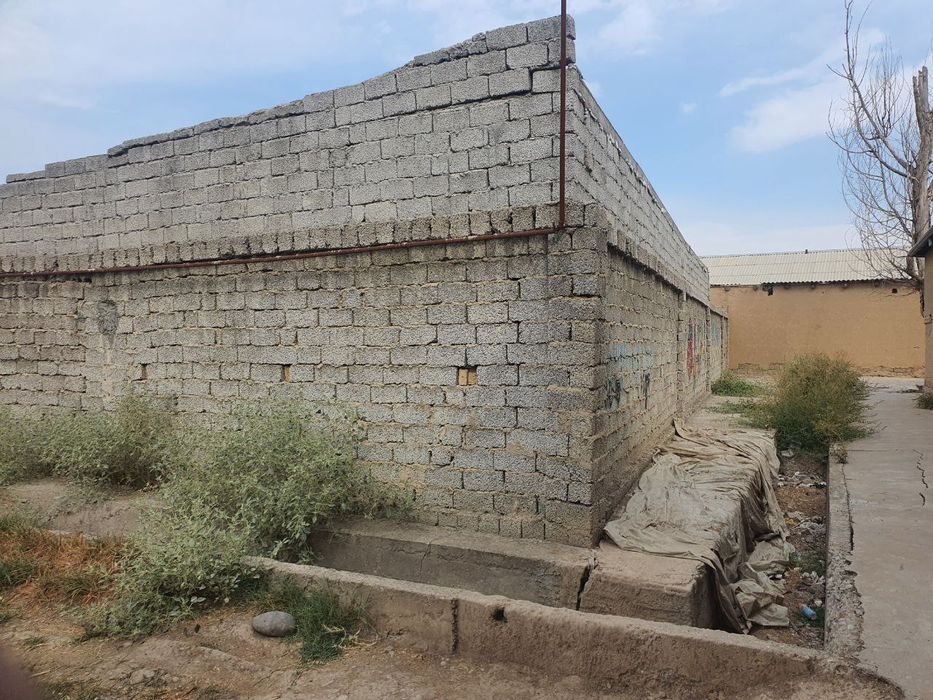 Продае́тся земля  фасад 70м на дл 25м в Яшнаабад районе,оp. пост тузел