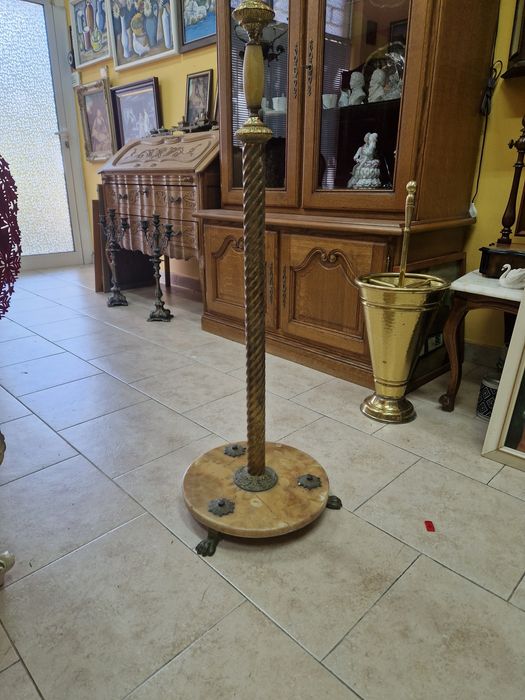 Страхотна антикварна френска закачалка бронз и мрамор