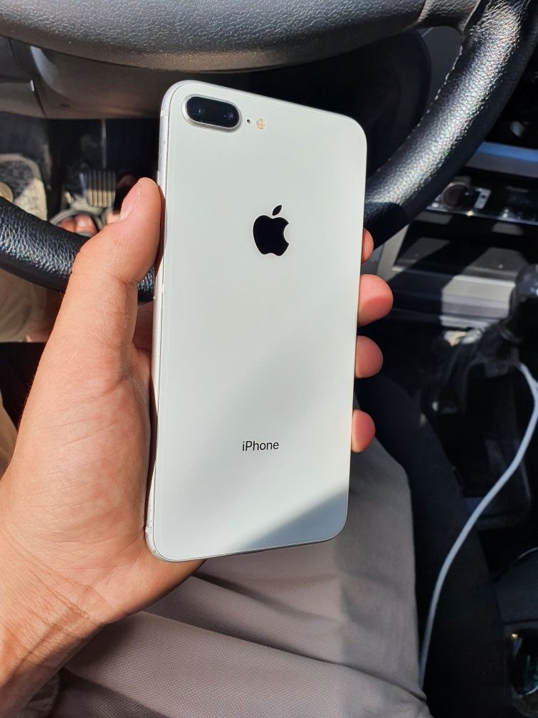 IPhone 8+Plus sotiladi 256Gb