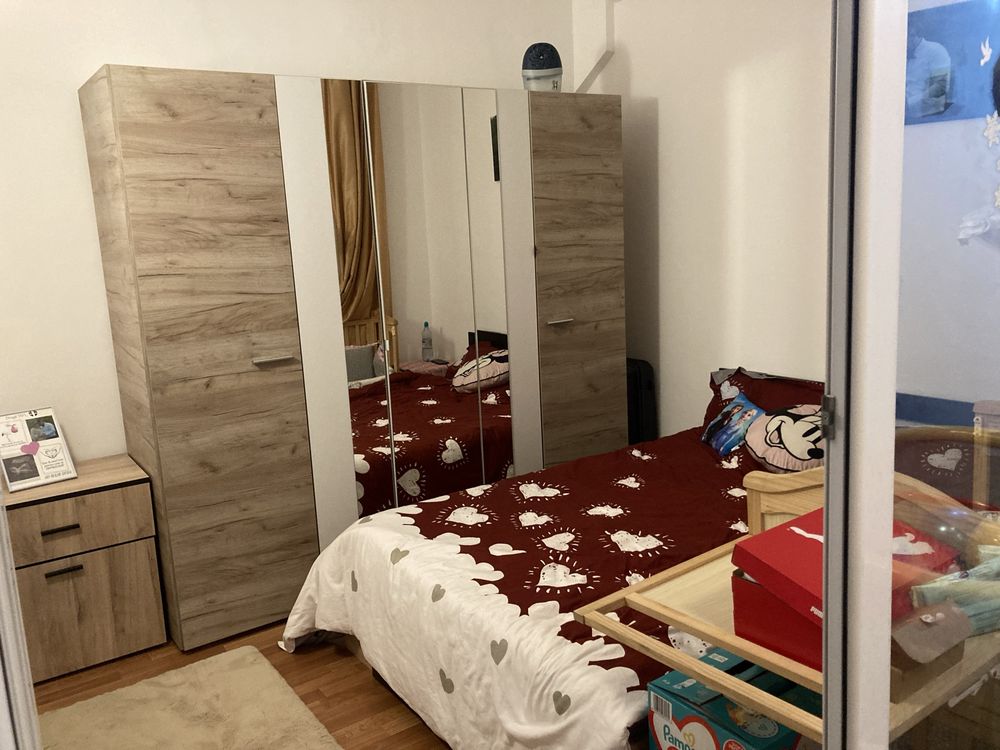 Vând apartament cu doua camera