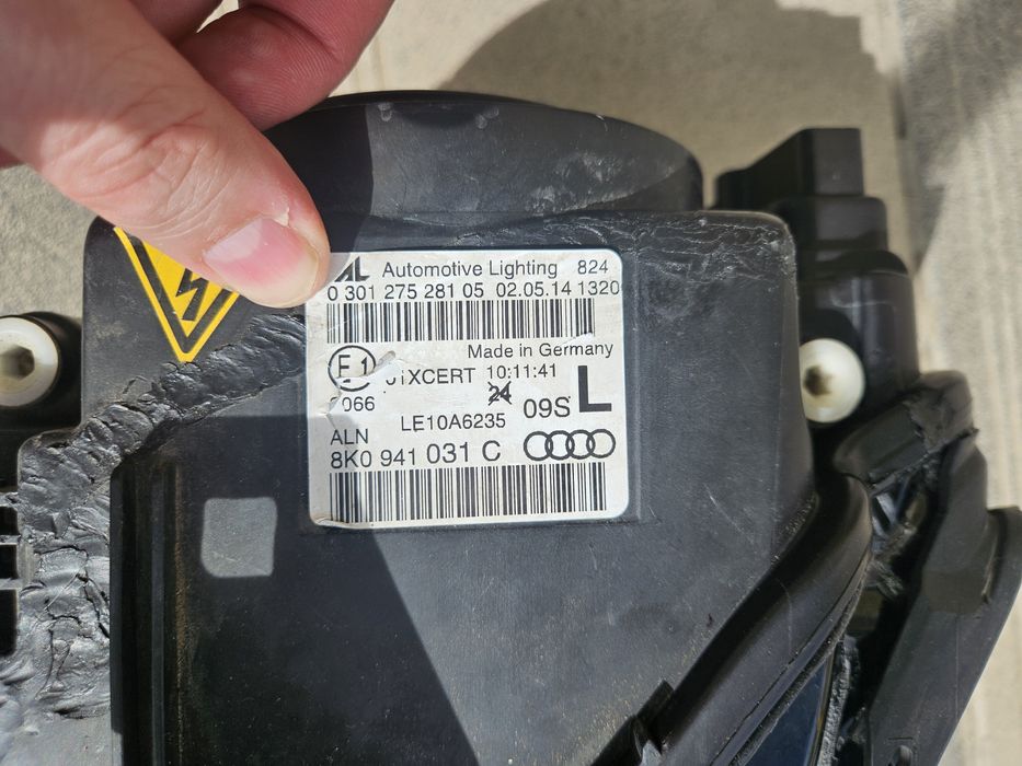 Vand far stanga xenon  Audi A4 B8