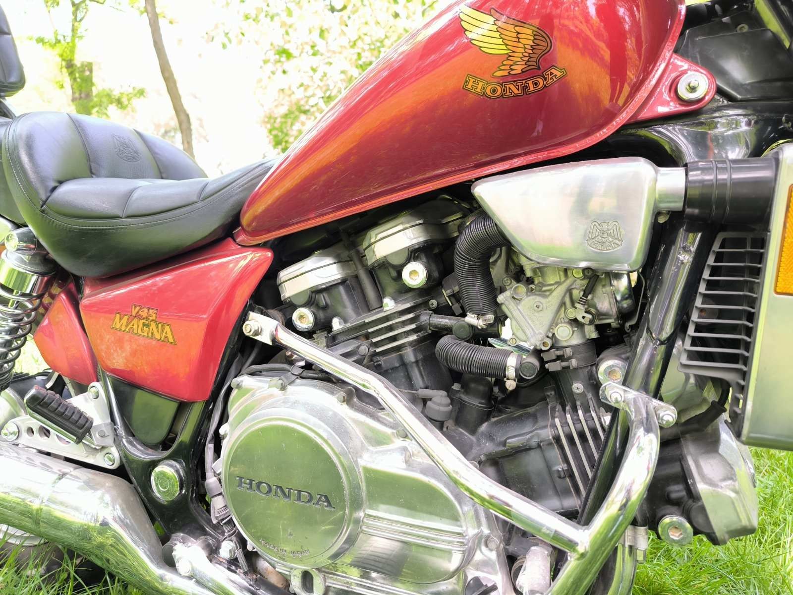 Honda vf 750cc magna