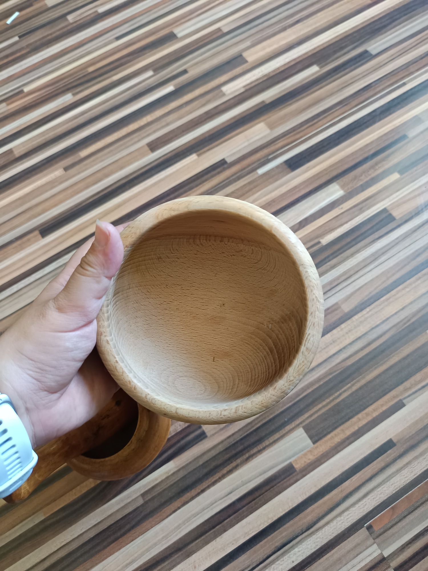 Дървена купичка с кант