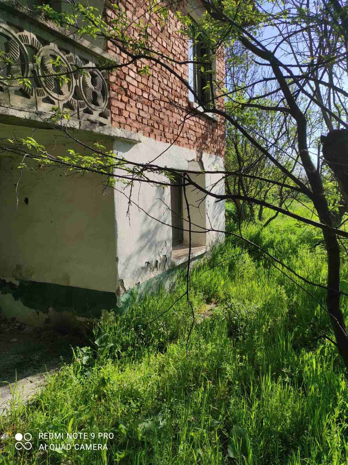 Къща с двор на 15км от Ямбол