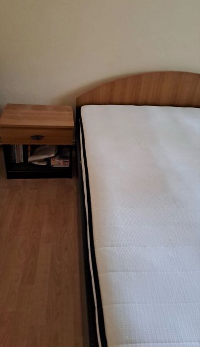 Pat dormitor cu noptiere si saltea inclusa