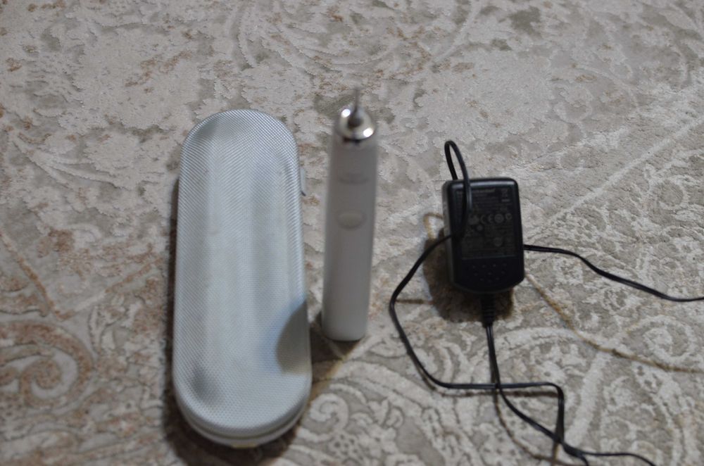 Periuta electrica dinti Philips Sonicare Diamond Clean HX939incarcator