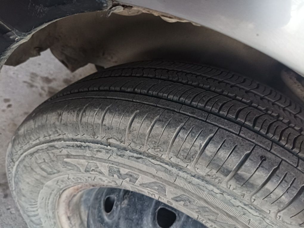Tiko gaz benzin srochna sotiladi