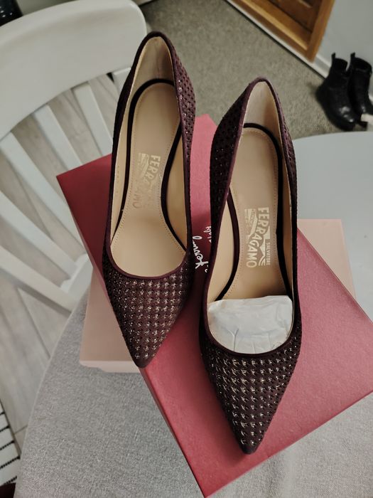 Pantofi Salvatore Ferragamo 36 si Miu Miu 36 noi