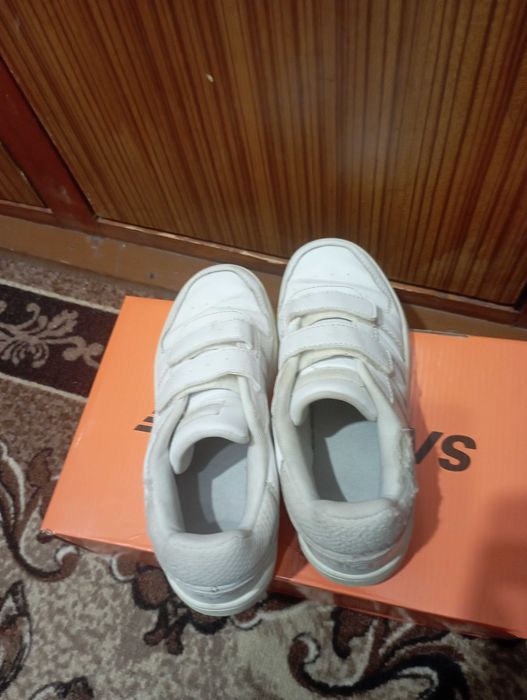 Юношески маратонки