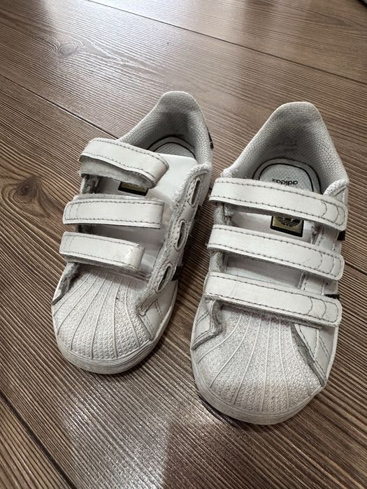 Кроссовки adidas