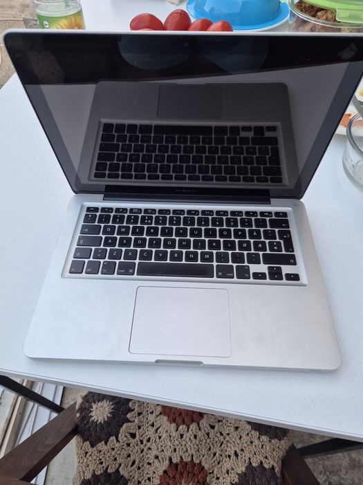 Vand sau schimb macbook