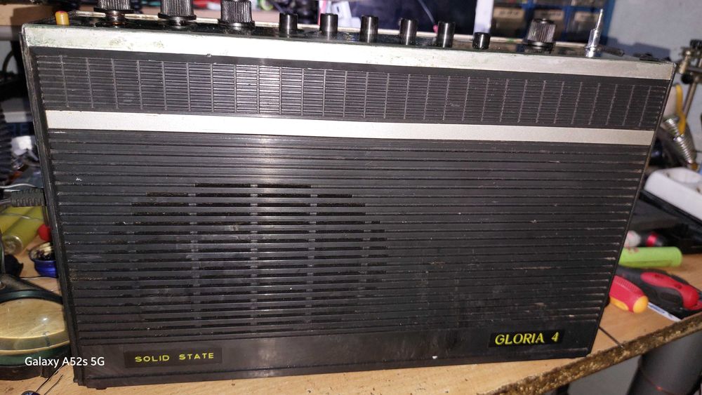 Radio Gloria banda vest 88-108 / Radio Casetofon Levis