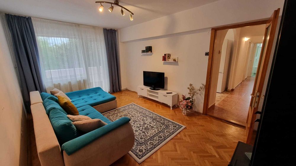 De închiriat apartament 4 camere, 2 băi,  - Tg.Mureş