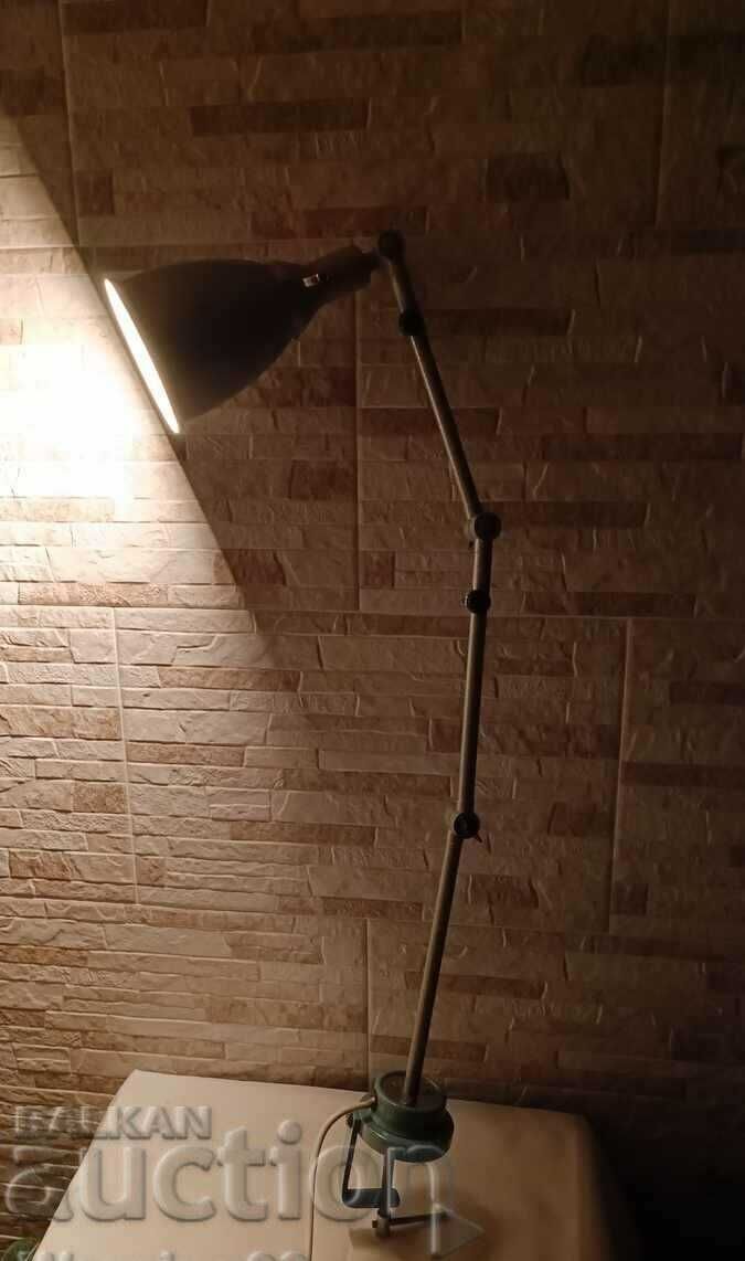 Индустриална лампа от струг с чупещи рамена - Българска - Чисто нова